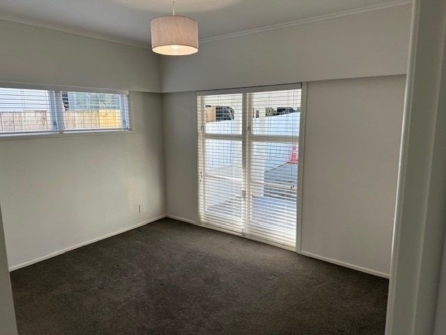  at 2 East Coast Road, Milford, North Shore City, Auckland