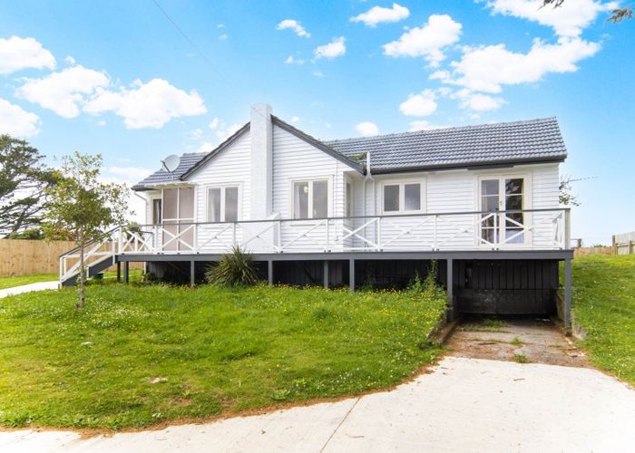  at 16 Cliff View Drive, Green Bay, Waitakere City, Auckland
