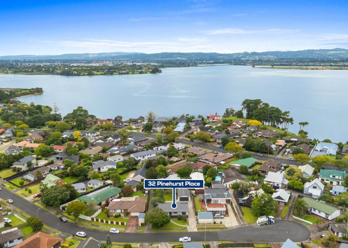  at 32 Pinehurst Place, Wattle Downs, Manukau City, Auckland