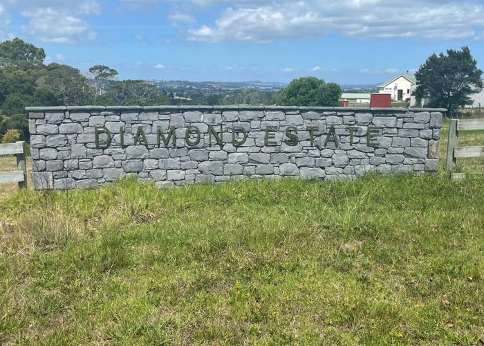  at 18 Diamond Lane, Albany