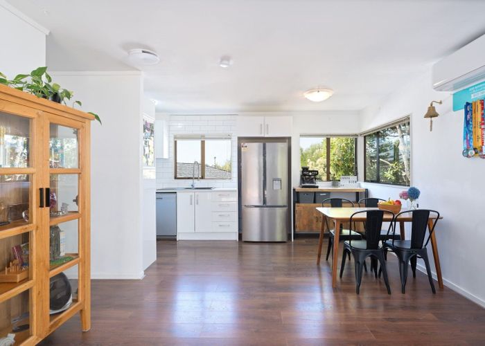  at 6B Orton Street, Glenfield, North Shore City, Auckland