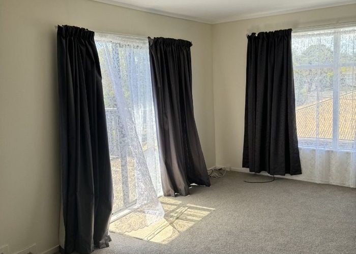  at 1/15 McLeod Rd , Henderson, Waitakere City, Auckland