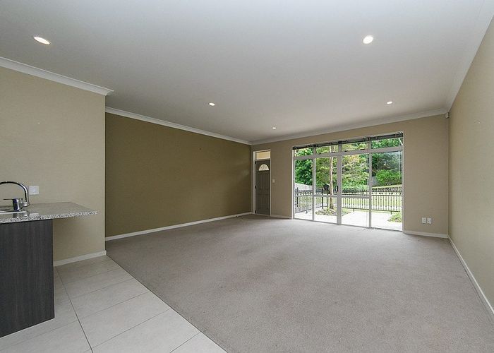  at 10/44 Carlos Drive, Flat Bush, Auckland