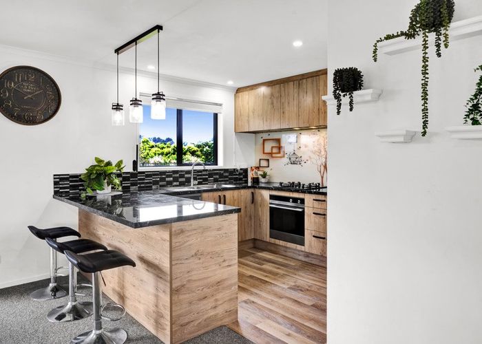  at 34B Honeyfield Drive, Whalers Gate, New Plymouth