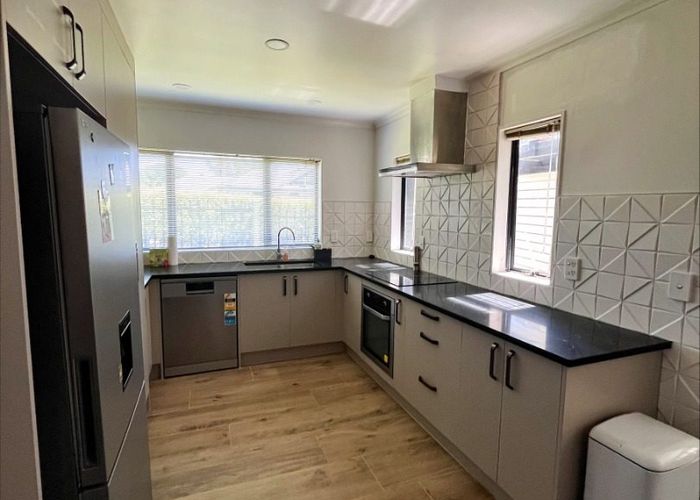  at 2 Whitbourne Heights, Manurewa, Manukau City, Auckland