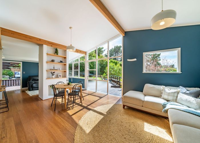  at 4 Park Road, Belmont, Lower Hutt