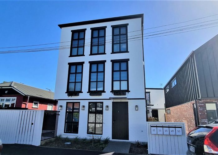  at 2/13 Moa Place, City Centre, Christchurch City, Canterbury