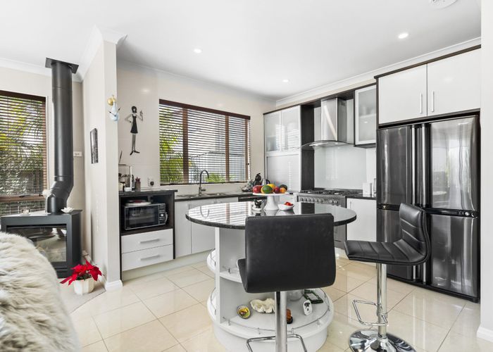  at 52 Amberwood Drive, Northpark, Auckland