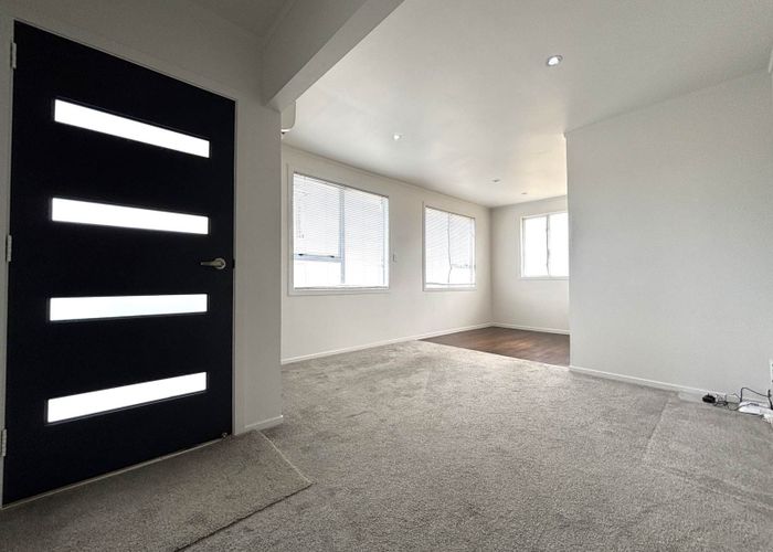  at 8 Peace Avenue, Mount Wellington, Auckland City, Auckland