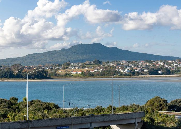  at 13 Waimana Avenue, Northcote Point, North Shore City, Auckland