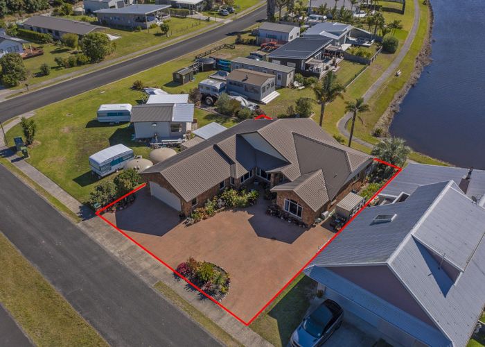  at 38 Motukorure Parade, Cooks Beach, Thames-Coromandel, Waikato