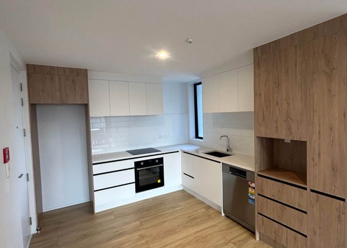  at 5/16 Treasure Lane, Te Atatu South, Waitakere City, Auckland