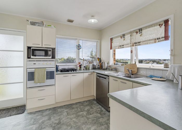  at 4/12 Aramoana Avenue, Devonport, Auckland