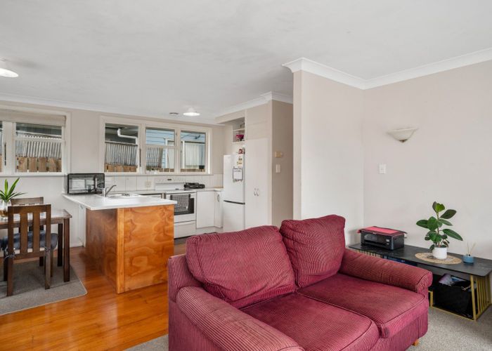  at 33 Henderson Crescent, Parkvale, Tauranga