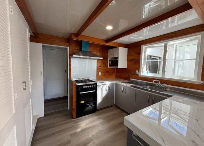  at 28 Manuroa Road, Takanini, Auckland