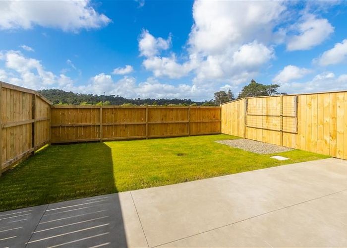  at 32 Vincent MCGrath Cres, Swanson, Waitakere City, Auckland