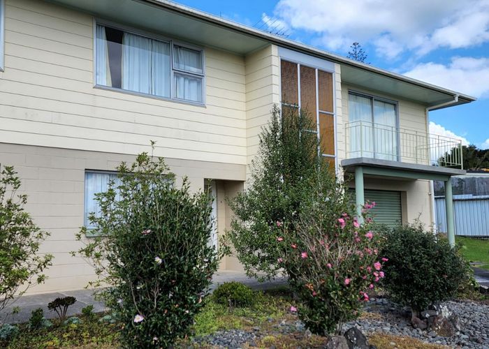  at 2/35 Paramu Ave, Birkdale, North Shore City, Auckland