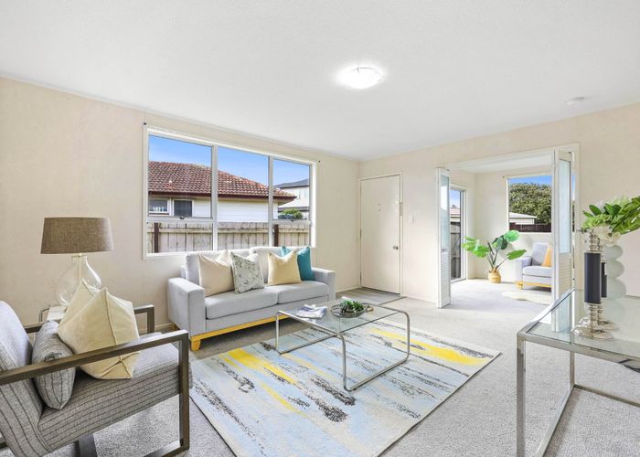  at 9 Dianne Louise Drive, Half Moon Bay, Manukau City, Auckland