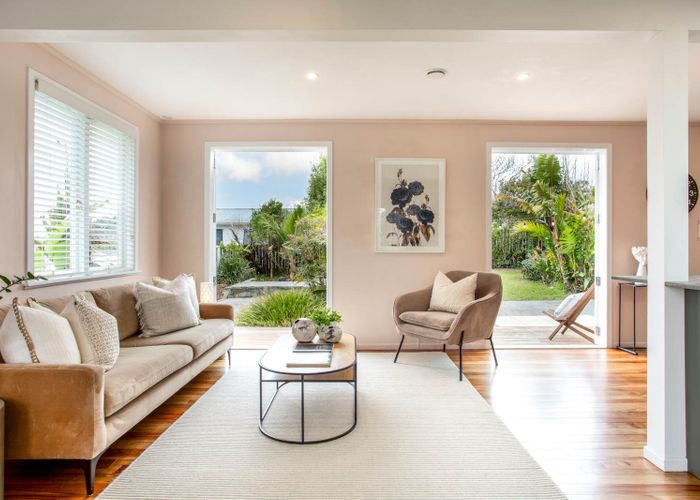  at 25 Trojan Crescent, New Lynn, Waitakere City, Auckland