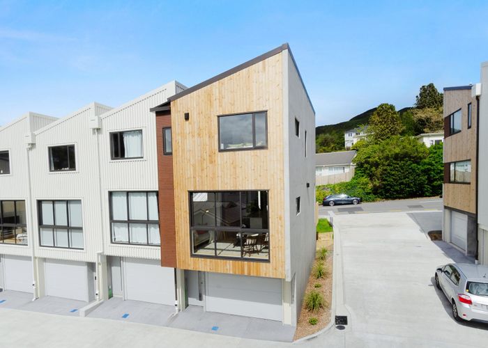  at 5/6 Makara Road, Karori, Wellington