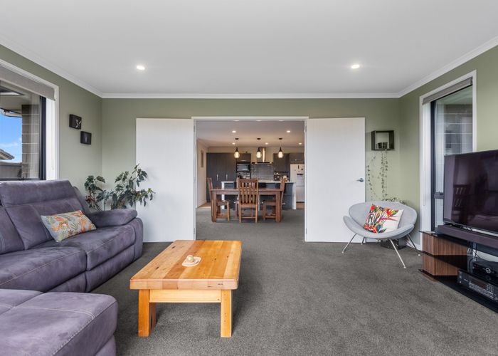  at 8 Cowell Crescent, Pyes Pa, Tauranga, Bay Of Plenty