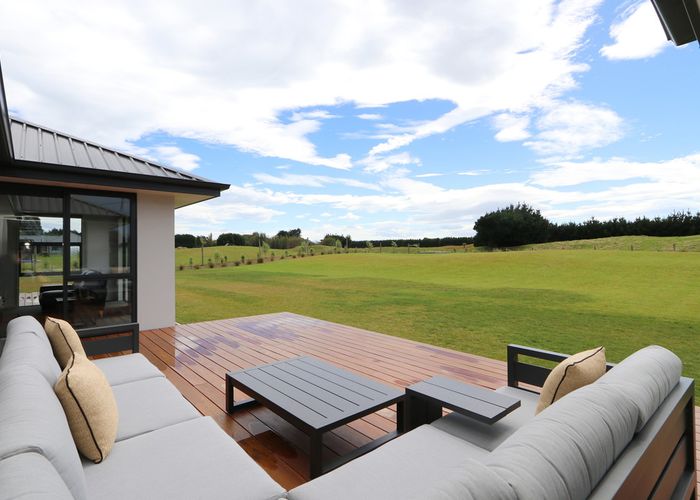  at 37 Shand Way, Otatara