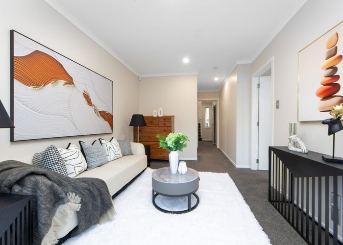  at 10 Panakenake Way, Flat Bush, Manukau City, Auckland