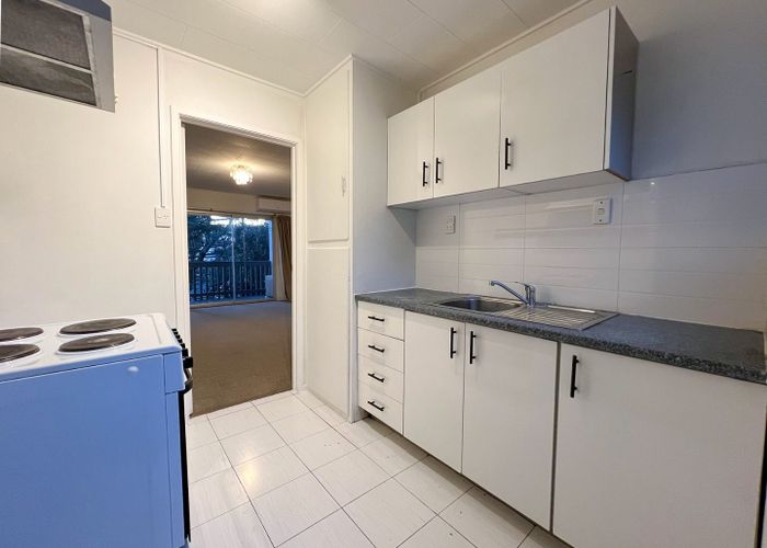  at 10/28 *** Locarno Avenue, Sandringham, Auckland City, Auckland