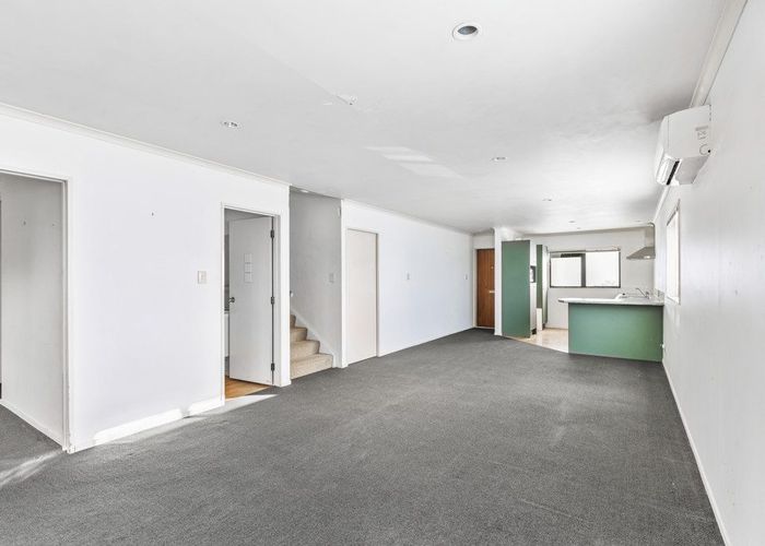  at 8/17 Harbour View Road, Te Atatu Peninsula, Waitakere City, Auckland