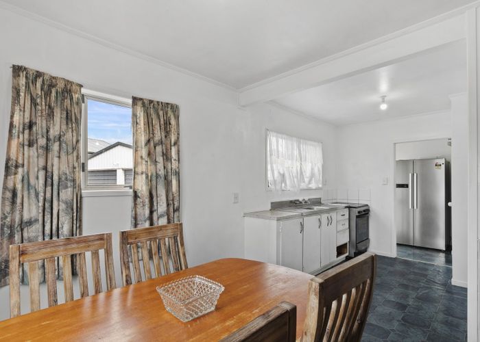  at 2 Trounson Avenue, Clendon Park, Auckland