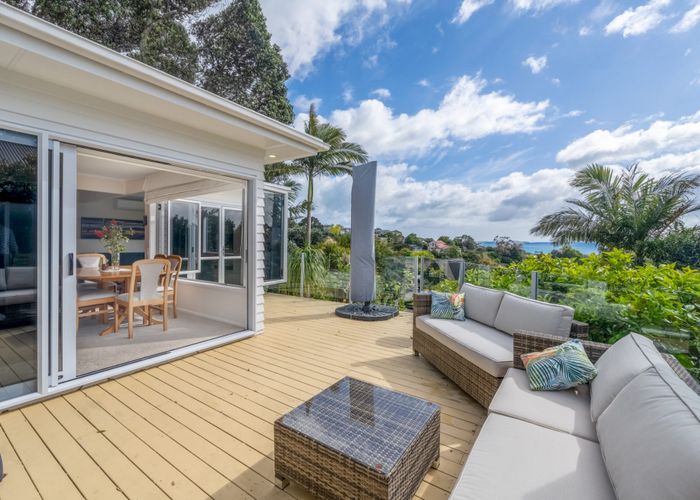  at 33 Bleakhouse Road, Mellons Bay, Manukau City, Auckland
