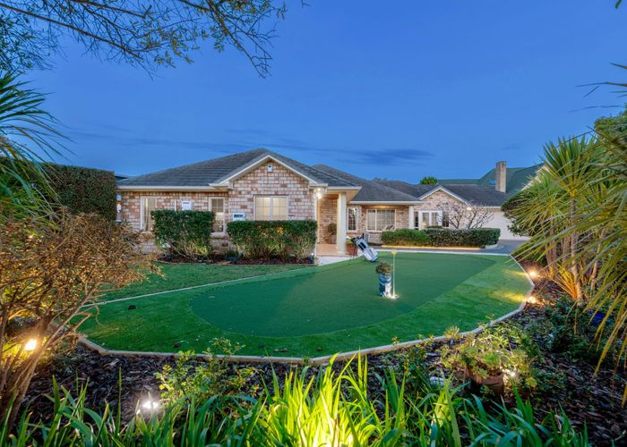  at 12 San Jose Rise, Shamrock Park, Manukau City, Auckland