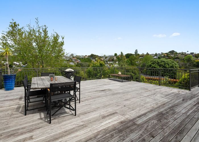  at 10 Dover Place, Remuera, Auckland City, Auckland