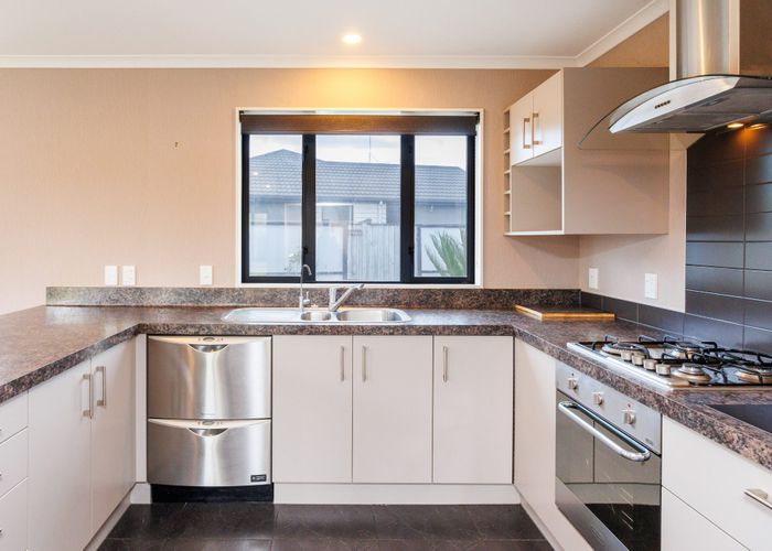  at 9 Angelina Way, Kelvin Grove, Palmerston North