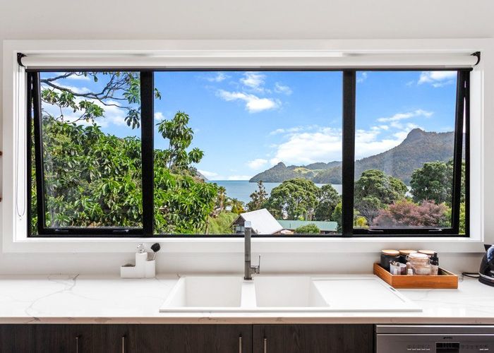  at 2D Foster Avenue, Huia, Waitakere City, Auckland