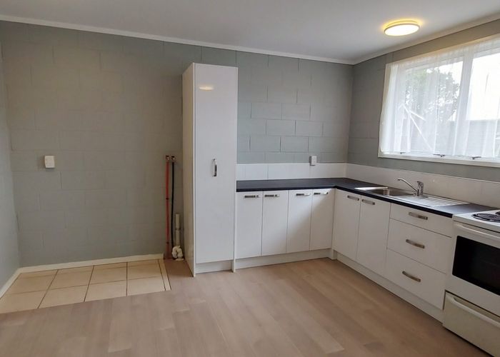  at 3/28 Saxon Street, Waterview, Auckland