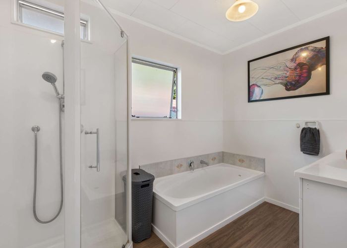  at 18 Riverside Drive, Waiuku, Waiuku