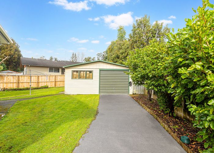  at 17 Serwayne Place, Sunnyvale, Waitakere City, Auckland