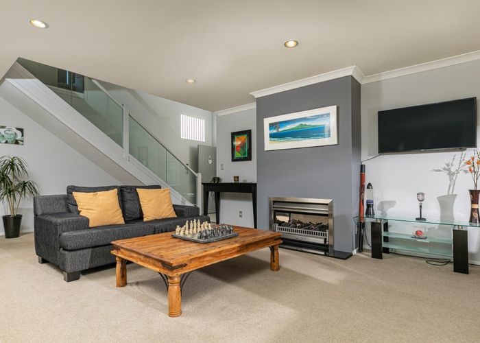  at 22 Durbin Court, Greenhithe, Auckland