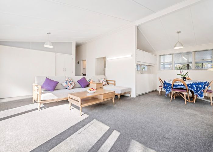  at 2/187 Bucklands Beach Road, Bucklands Beach, Manukau City, Auckland