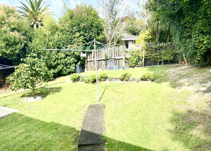  at 1/20 Nigel Road, Browns Bay, Auckland