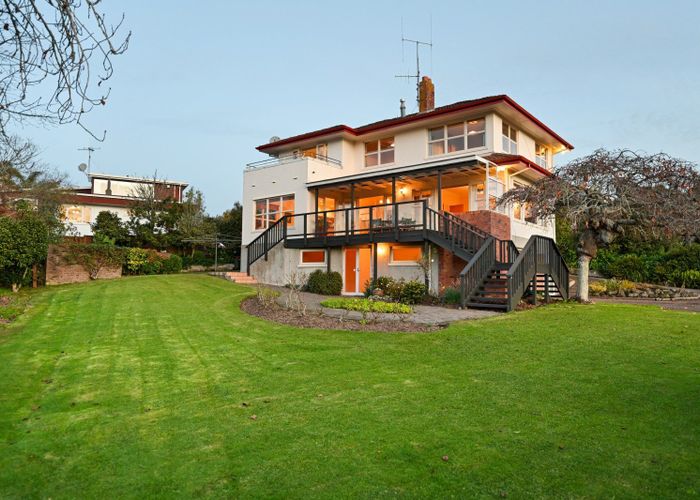  at 148 Lake Crescent, Hamilton Lake, Hamilton, Waikato