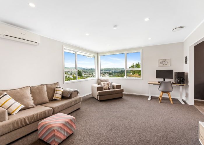  at 6 Gaff Place, Whitby, Porirua