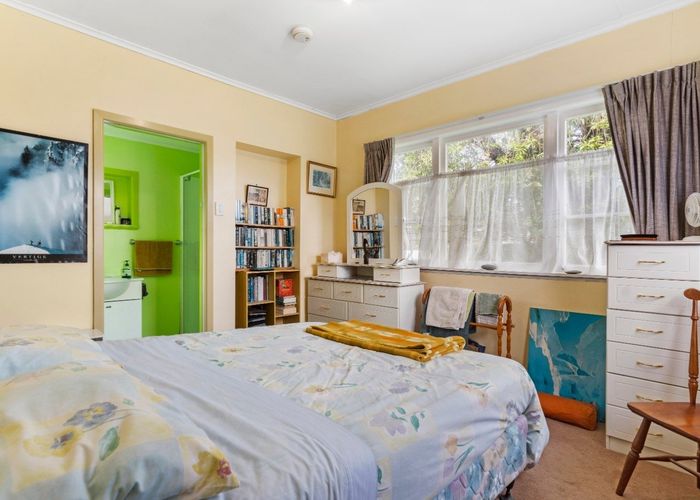  at 40 Wedgwood Avenue, Mangere East, Auckland