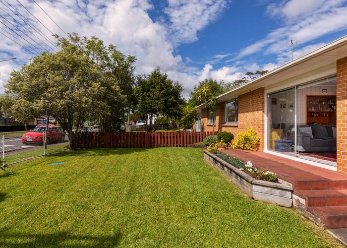  at 1/73 Vodanovich Road, Te Atatu South, Auckland