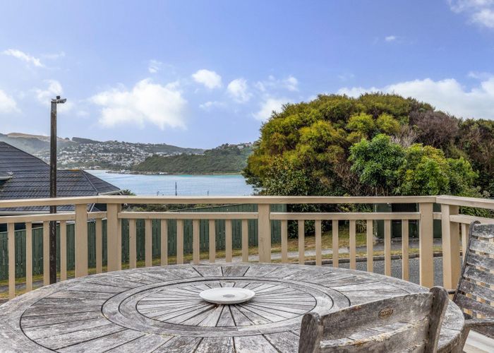  at 30 Kinloch Place, Papakowhai, Porirua