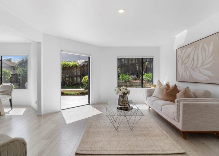  at 1/6 Mira Place, Windsor Park, Auckland