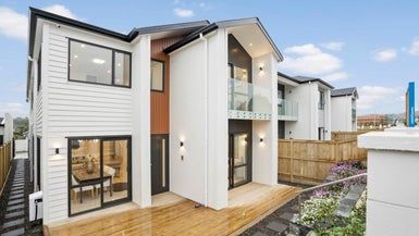  at 221C Murphys Road, Flat Bush, Auckland