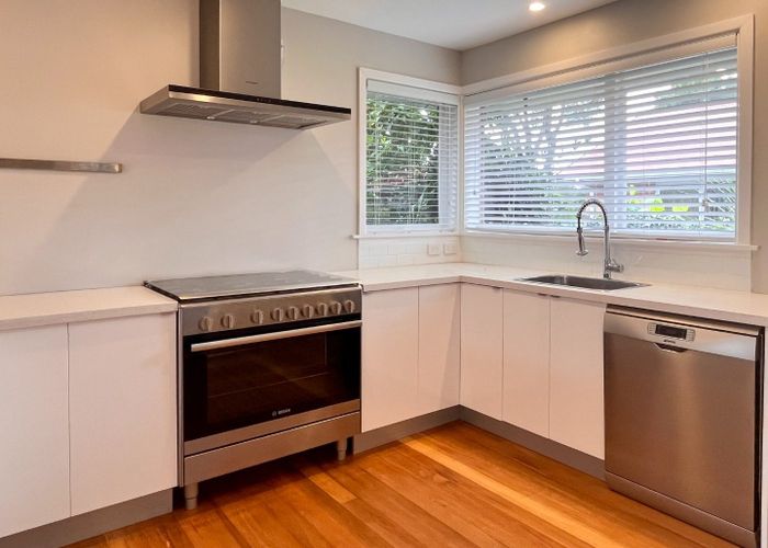  at 180 Centaurus Road, St. Martins, Christchurch City, Canterbury