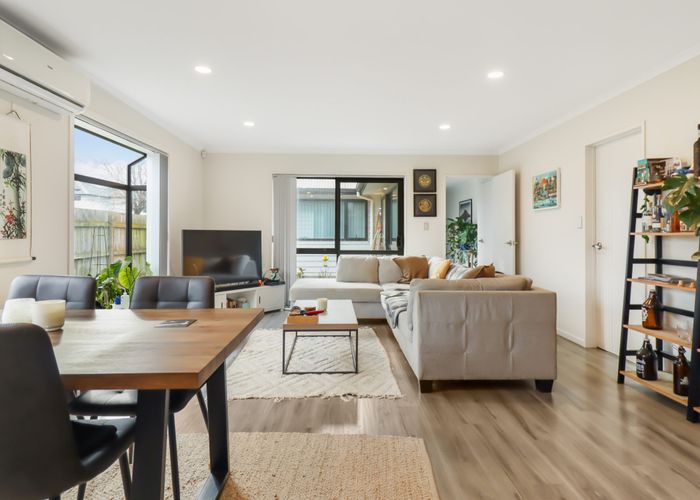  at 11 Amokura Avenue, Takanini, Papakura, Auckland